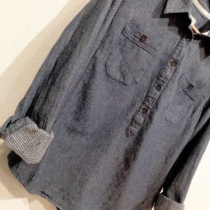 •• TOMS •• button up casual denim shirt